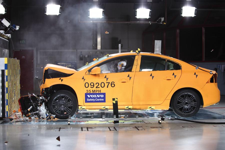  Volvo S60 2010 года  (фото 20 из 226)